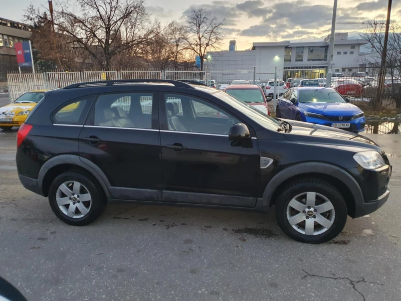 Chevrolet Captiva, снимка 3 - Автомобили и джипове - 48568673