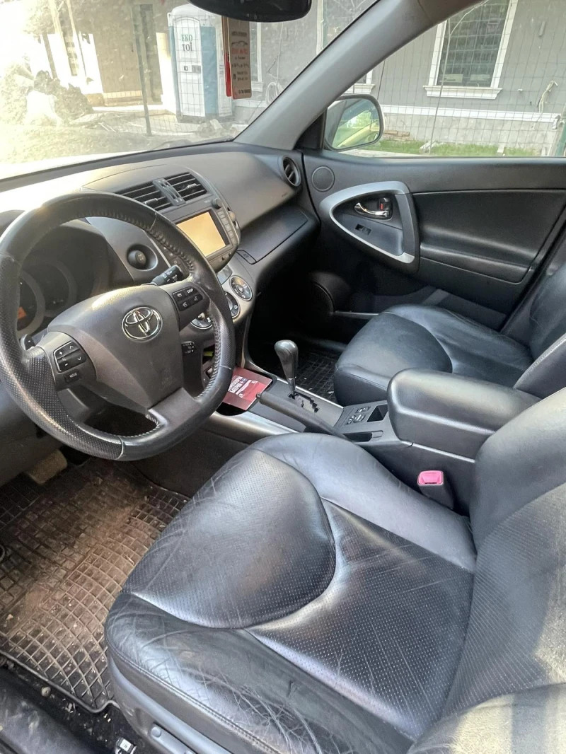 Toyota Rav4, снимка 9 - Автомобили и джипове - 49451765