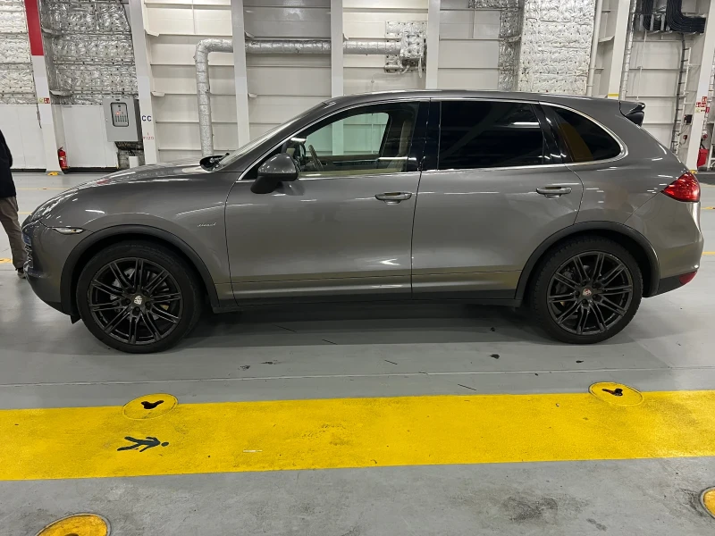 Porsche Cayenne 3.0 Diesel, снимка 3 - Автомобили и джипове - 52335872