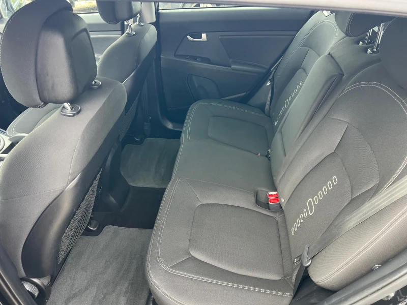 Kia Sportage III 2.0* AWD* АВТОМАТИК* ШВЕЙЦАРИЯ* , снимка 10 - Автомобили и джипове - 52153902