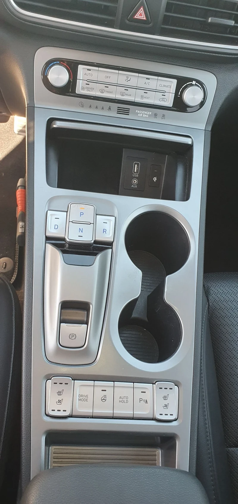 Hyundai Kona Premium/150KW/ 204 к.с./ термопомпа, снимка 6 - Автомобили и джипове - 53074258