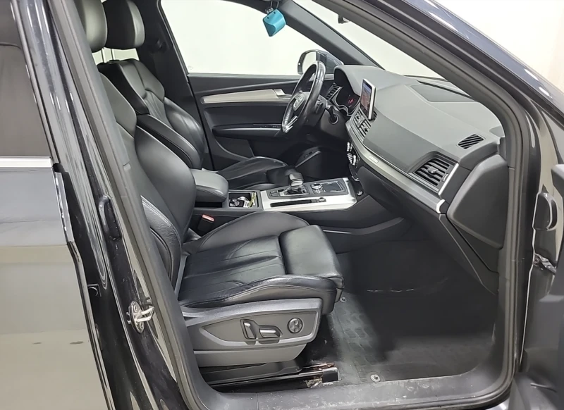 Audi Q5 PROGRESSIV, снимка 15 - Автомобили и джипове - 52637555