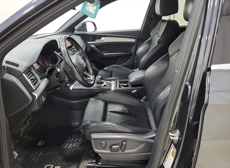 Audi Q5 PROGRESSIV, снимка 5 - Автомобили и джипове - 52637555