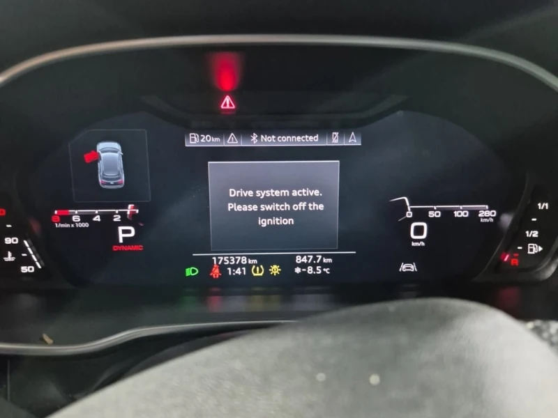 Audi Q3 * PROGRESSIV * CARFAX * БЕЗ ПЪРВОНАЧАЛНА ВНОСКА, снимка 10 - Автомобили и джипове - 52744950