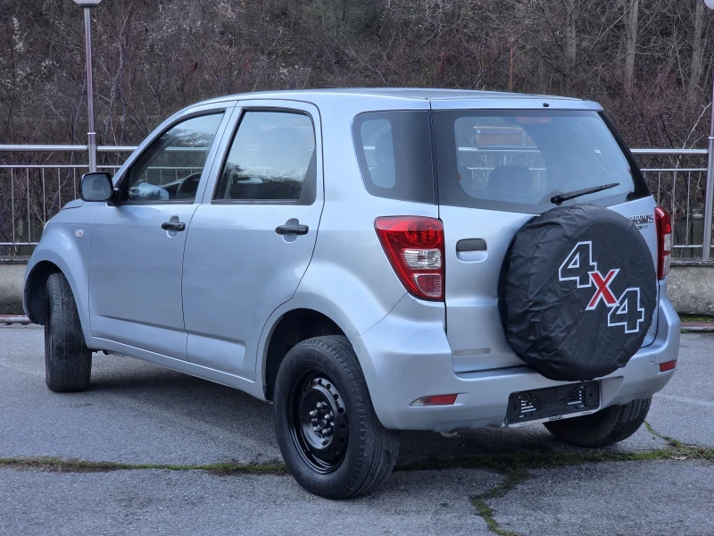 Daihatsu Terios 4х4 1.3 Газ/Бензин Италия, снимка 5 - Автомобили и джипове - 52767185