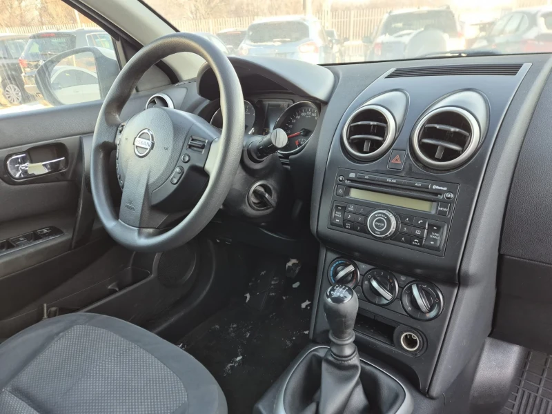 Nissan Qashqai 1.5DCI, снимка 10 - Автомобили и джипове - 53162853