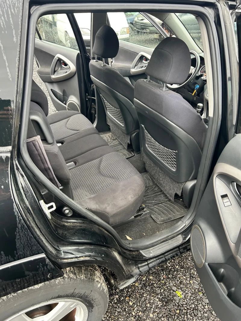 Toyota Rav4, снимка 11 - Автомобили и джипове - 53509910