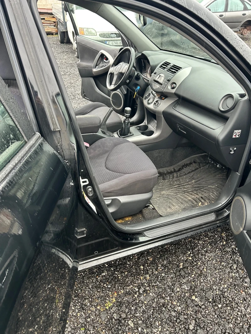 Toyota Rav4, снимка 10 - Автомобили и джипове - 53509910