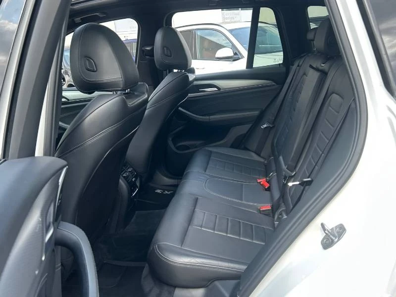BMW X3 * xDrive30i * PANO * 360 * CARFAX, снимка 16 - Автомобили и джипове - 55644924