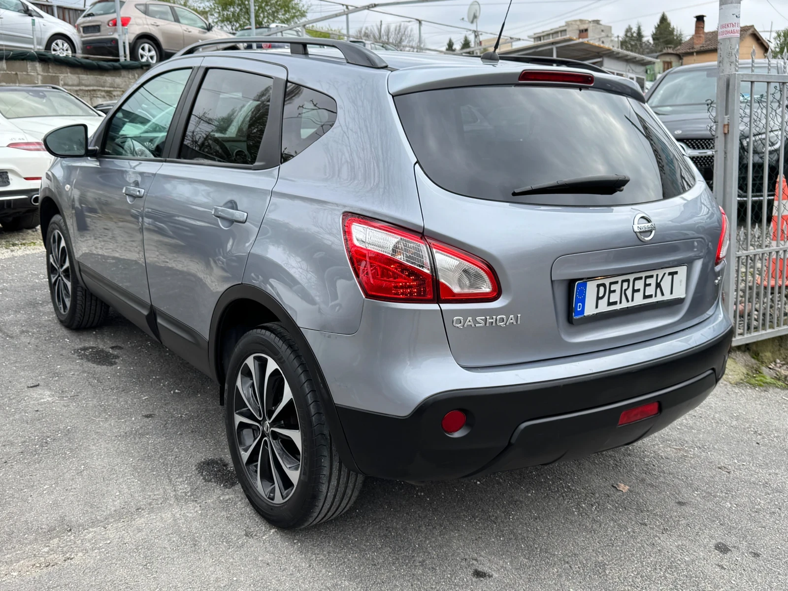 Nissan Qashqai 1.6DCI* 4x4* N-Tec* 360camera - изображение 6