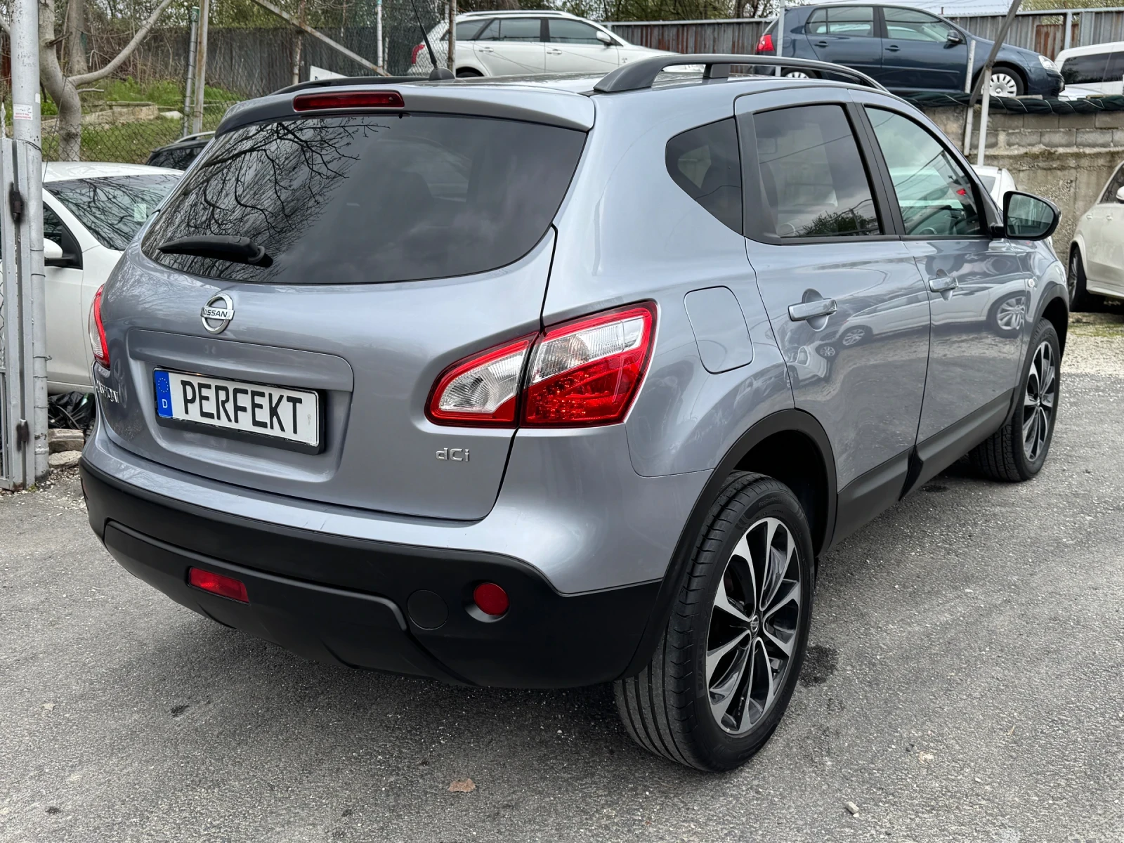 Nissan Qashqai 1.6DCI* 4x4* N-Tec* 360camera - изображение 4