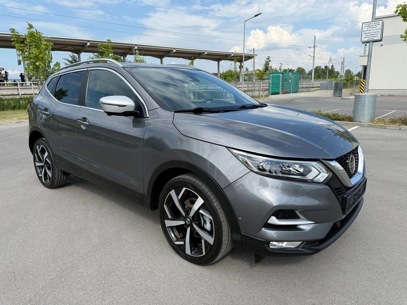 Nissan Qashqai 1.5DCI* KAMERA360* PANORAMA* KOЖА* КАТО НОВА* FULL - изображение 3