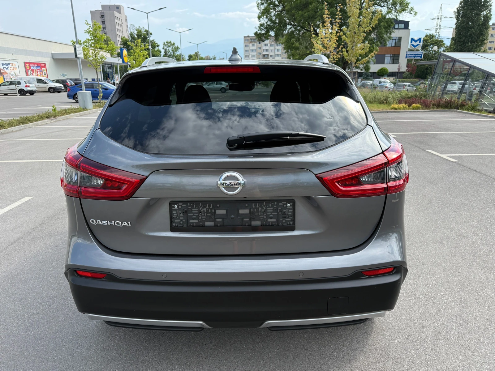 Nissan Qashqai 1.5DCI* KAMERA360* PANORAMA* KOЖА* КАТО НОВА* FULL - изображение 5
