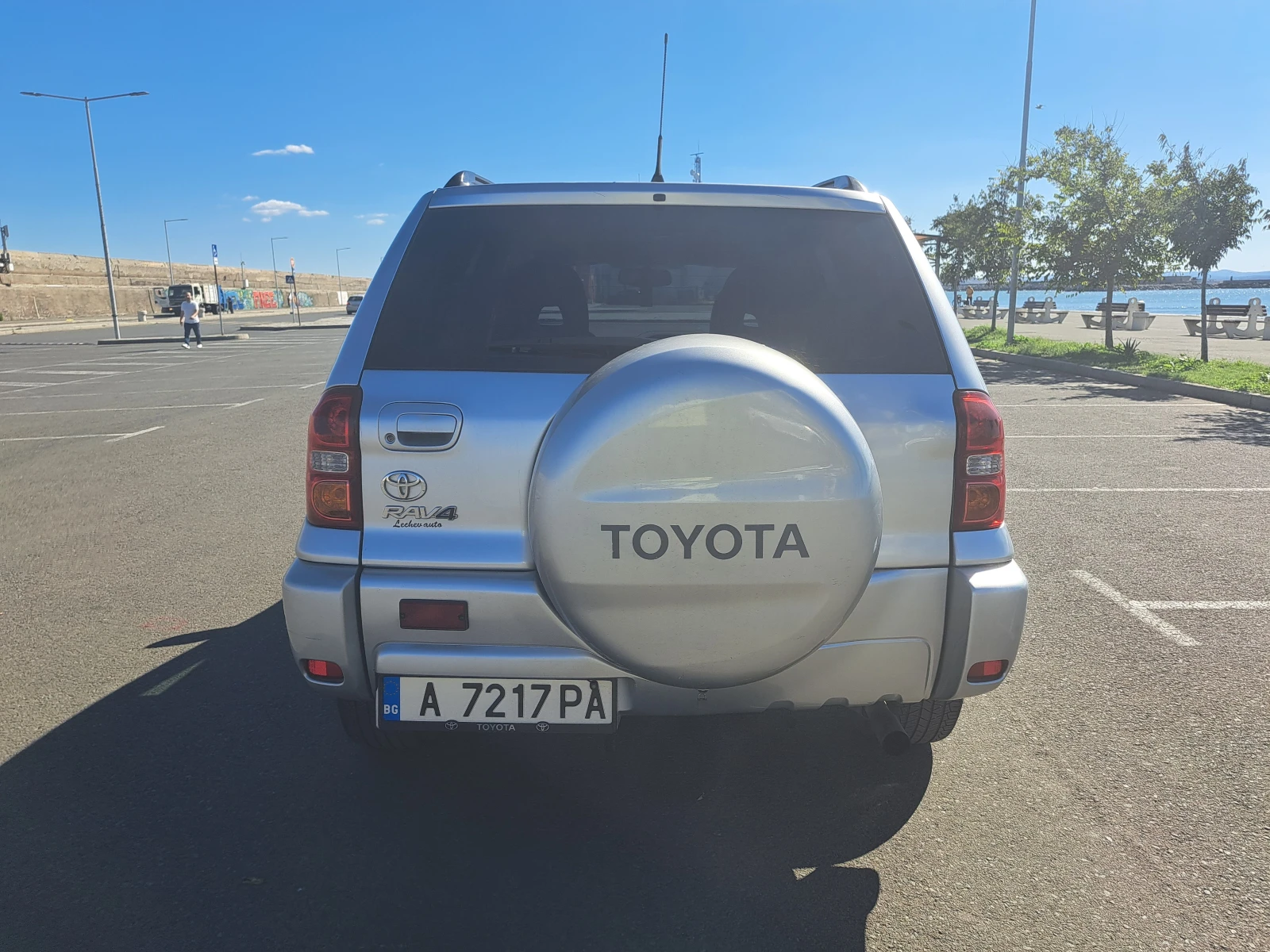 Toyota Rav4 2.0 D4D - изображение 2