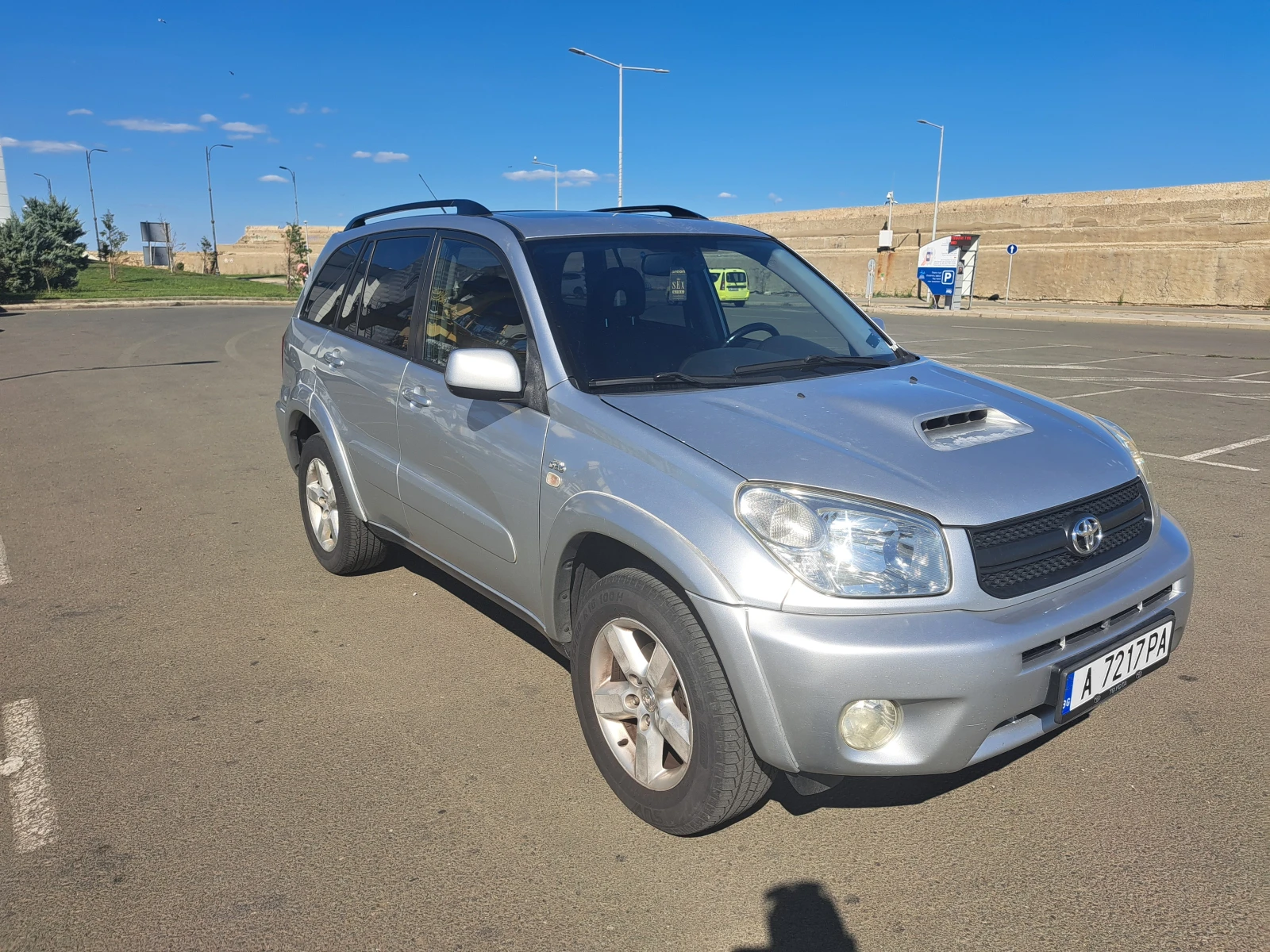 Toyota Rav4 2.0 D4D - изображение 7