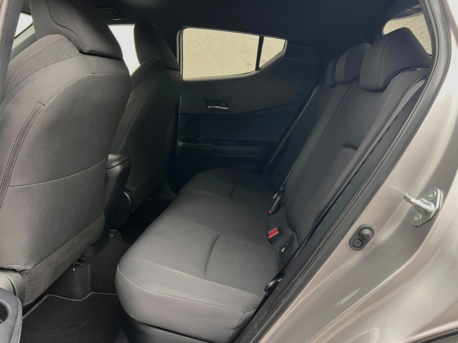 Toyota C-HR 1.8Hybrid Lounge 125000km * * ������� ����������*  | Mobile.bg � ����������� 12