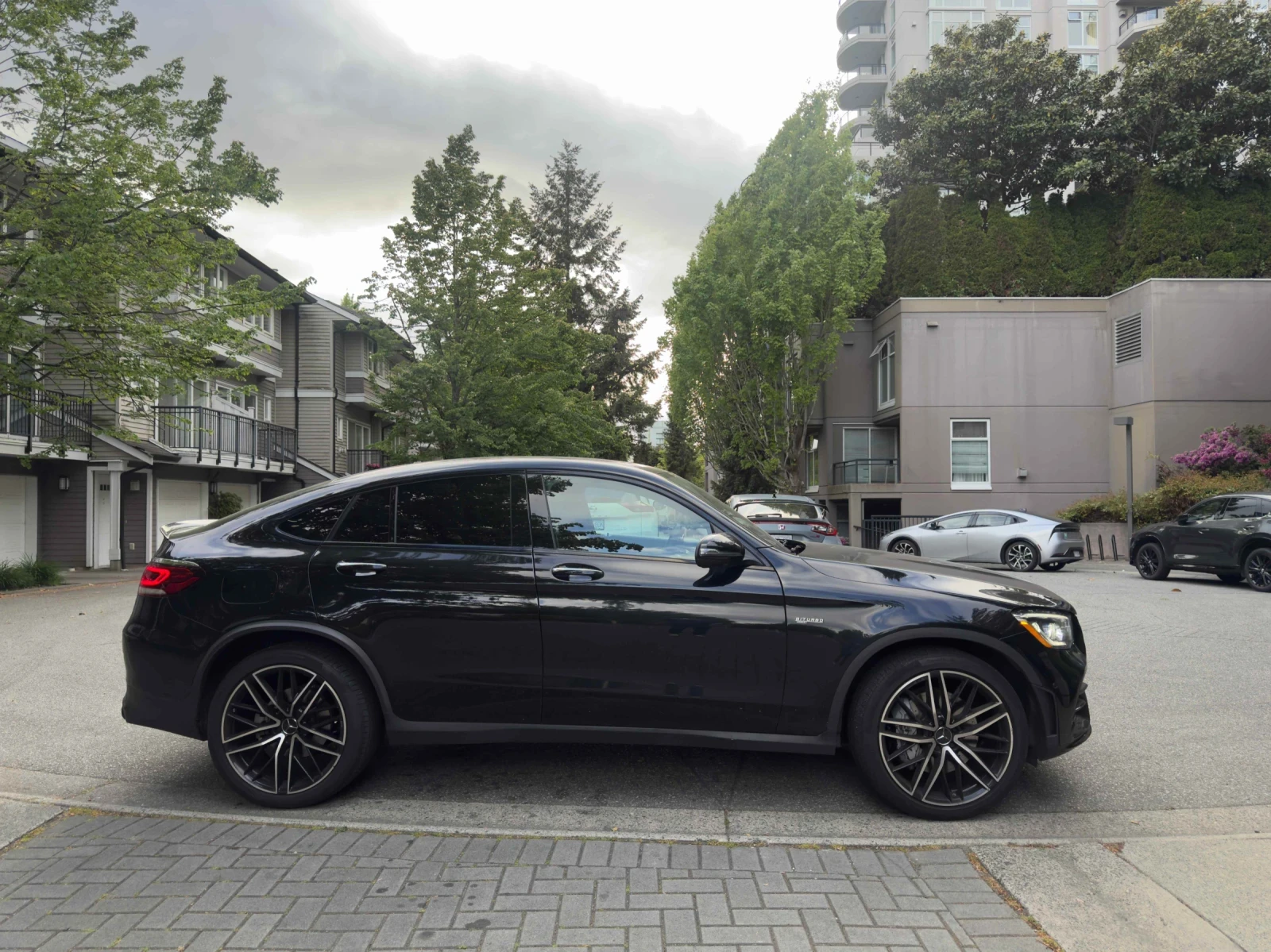 Mercedes-Benz GLC 43 AMG 4MATIC * ПОДГРЕВ * ПАНОРАМА * BURMESTER * CARFAX, снимка 3 - Автомобили и джипове - 54611791