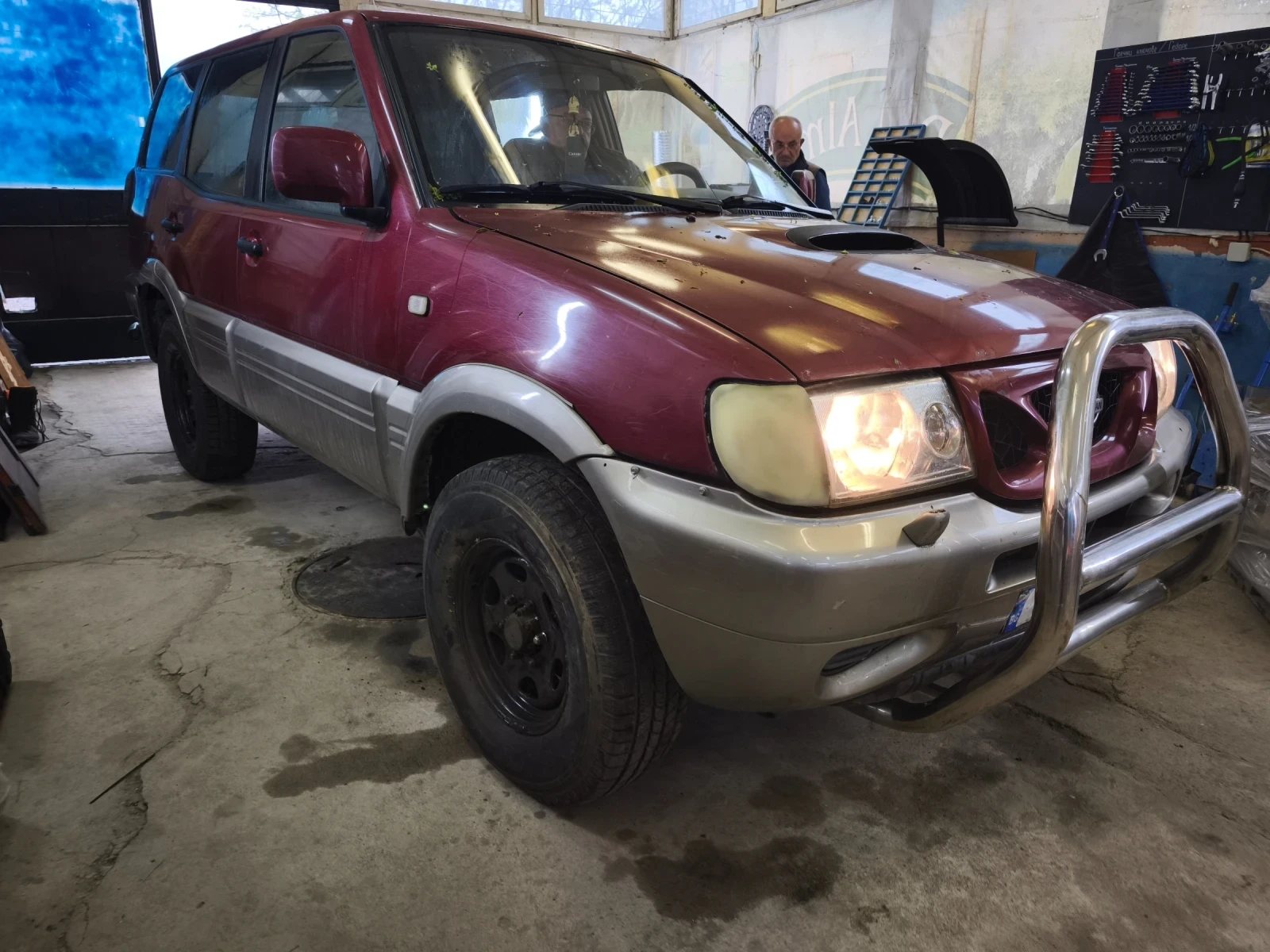 Nissan Terrano 2.7, снимка 2 - Автомобили и джипове - 54645817