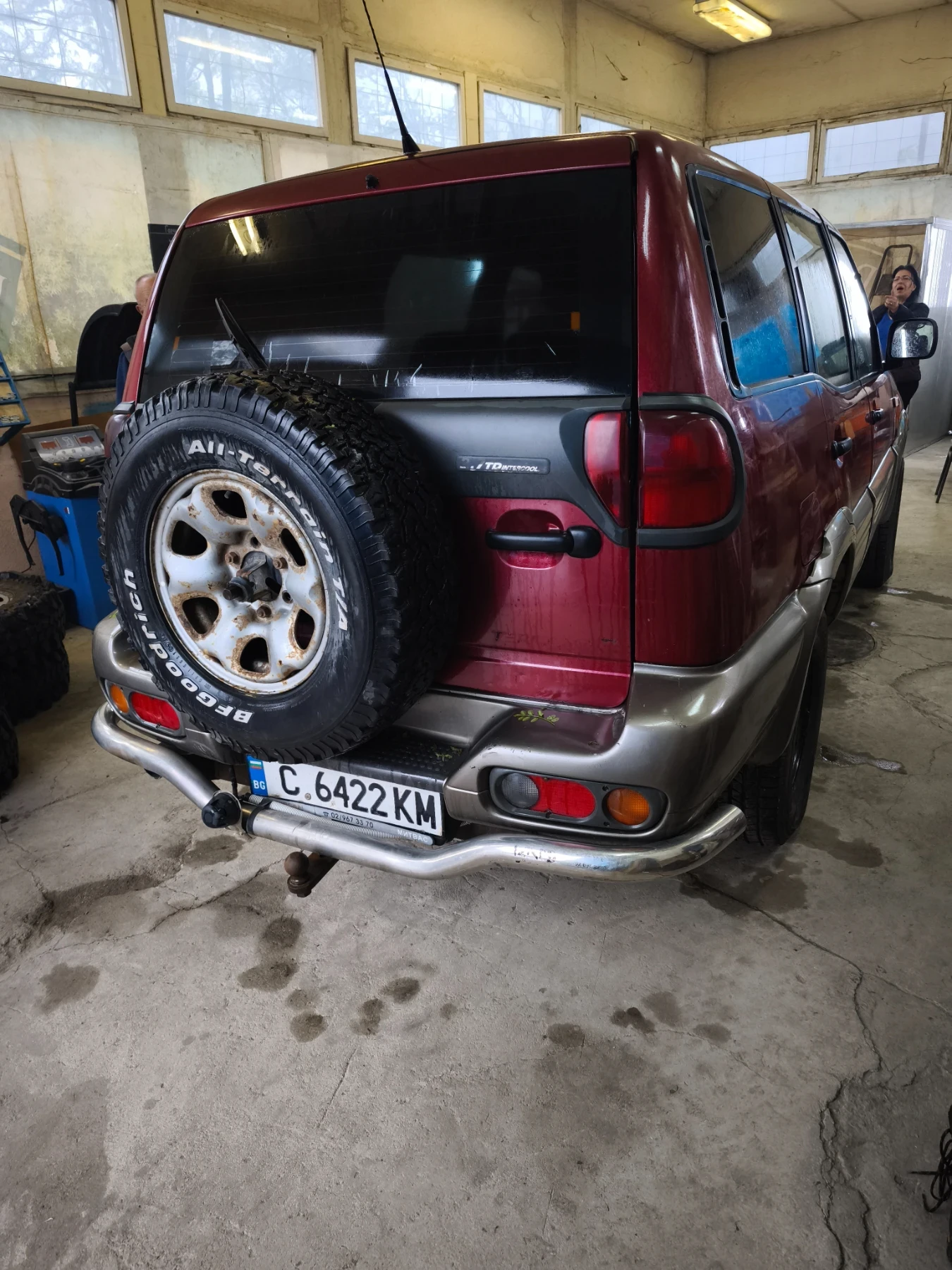 Nissan Terrano 2.7, снимка 5 - Автомобили и джипове - 54645817