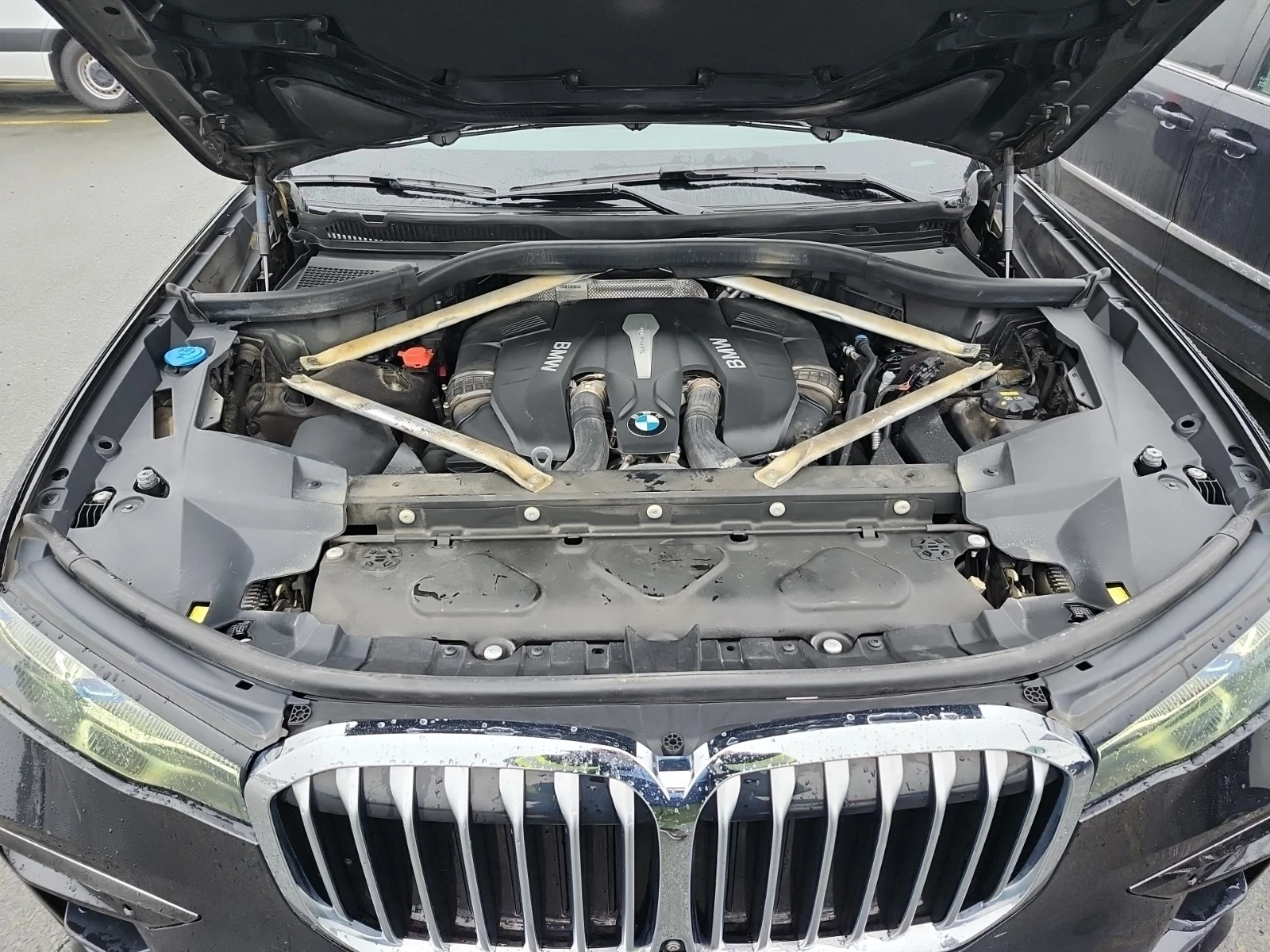 BMW X7 xDrive50i * ПОДГРЕВ * ПАНОРАМА * HARMAN KARDON, снимка 16 - Автомобили и джипове - 54781606