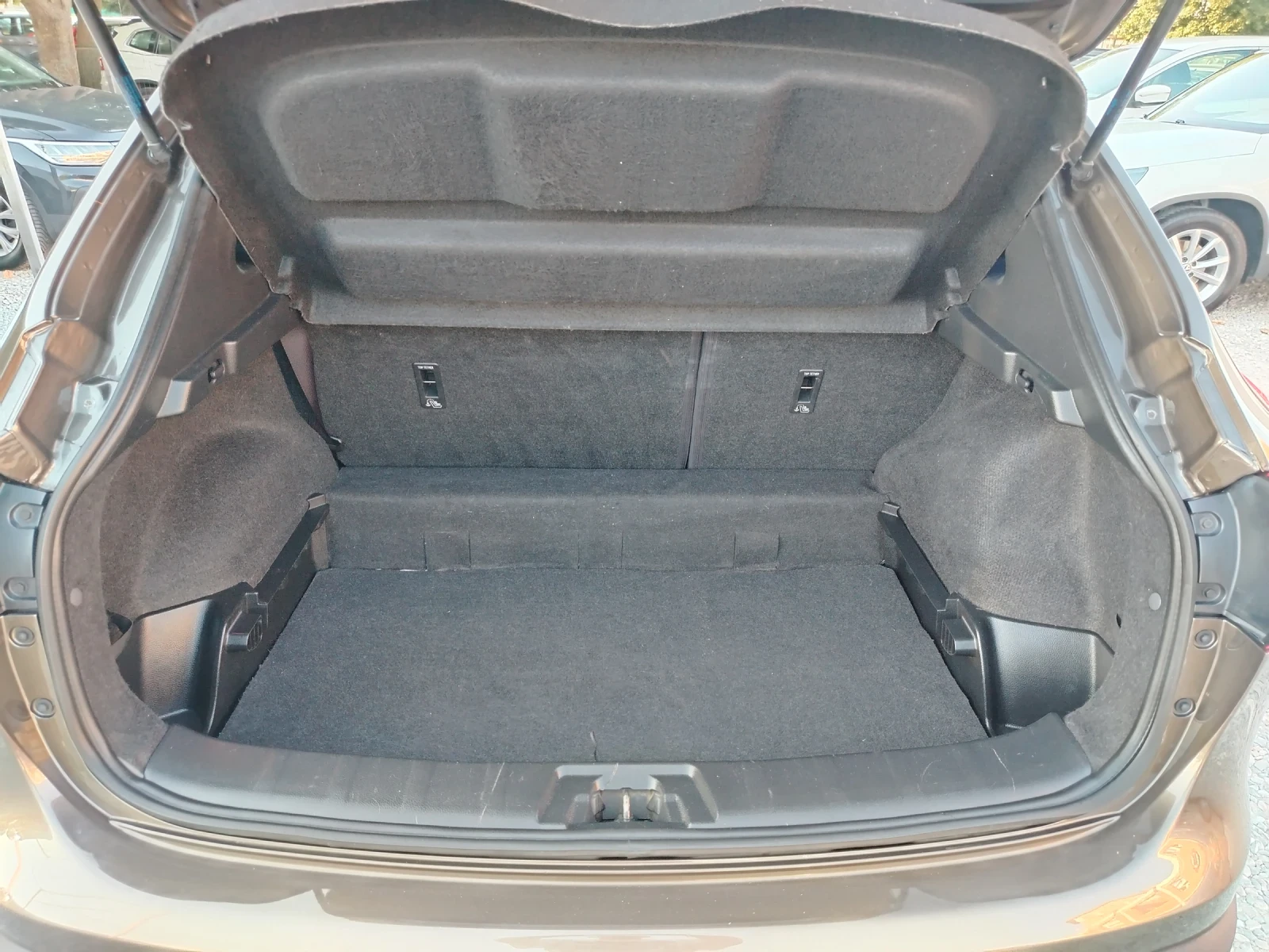 Nissan Qashqai 1.5DCI-110к.с/6-СКОРОСТИ/КЛИМАТРОНИК!!! , снимка 15 - Автомобили и джипове - 55658285