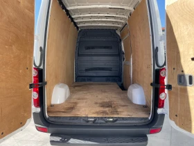 VW Crafter 2.0TDI//136k.c.//АВТОПИЛОТ/КЛИМАТРОНИК/МУЛТИМЕДИЯ, снимка 6