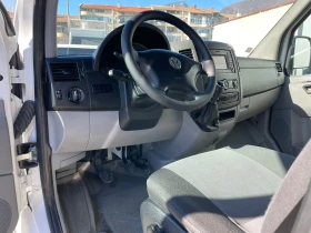 VW Crafter 2.0TDI//136k.c.//АВТОПИЛОТ/КЛИМАТРОНИК/МУЛТИМЕДИЯ, снимка 11