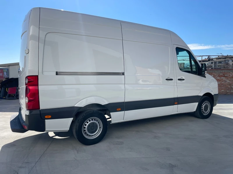 VW Crafter 2.0TDI//136k.c.//АВТОПИЛОТ/КЛИМАТРОНИК/МУЛТИМЕДИЯ, снимка 3 - Бусове и автобуси - 49402678