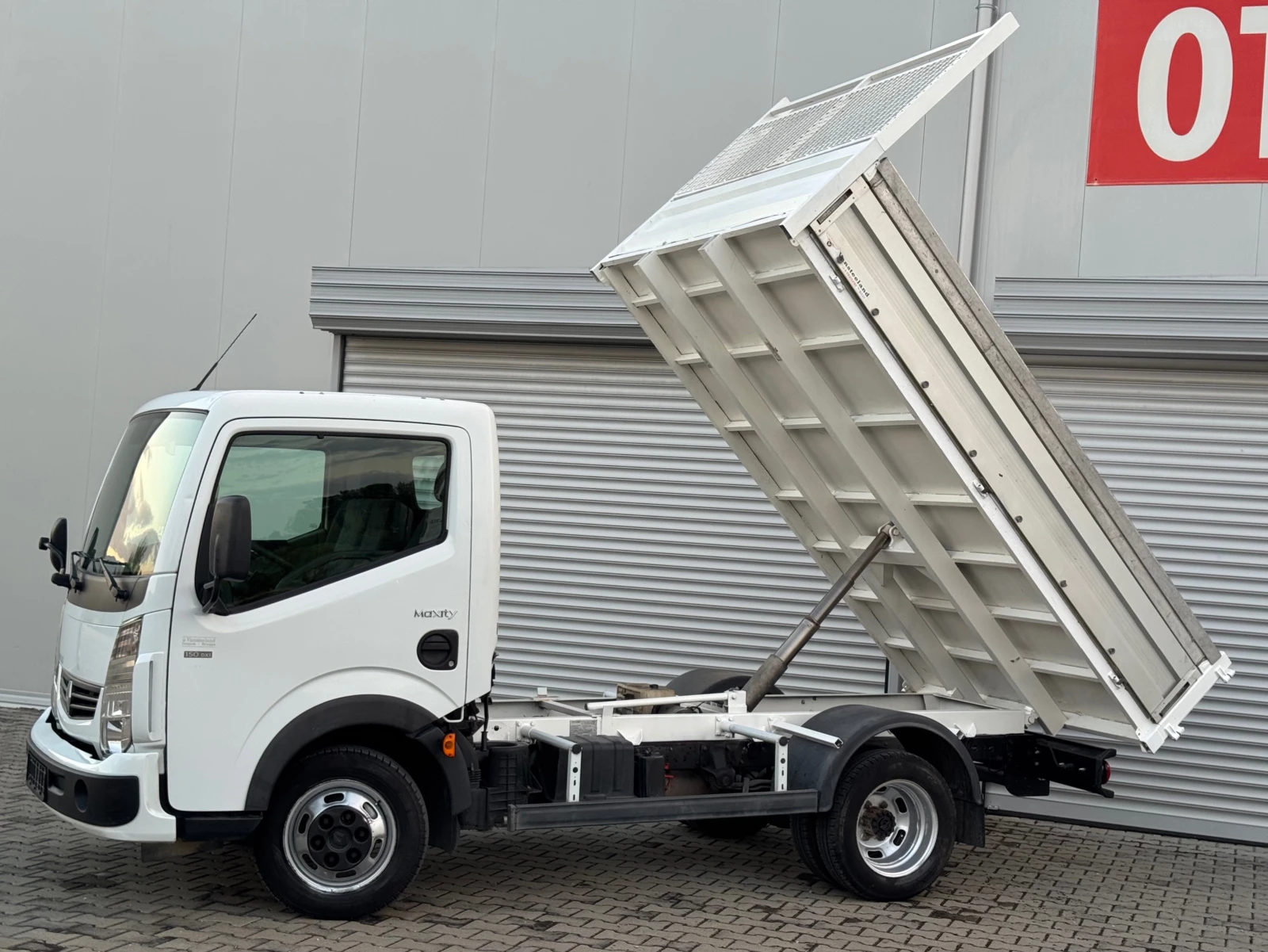 Renault Maxity 3, 0dci 150ps, 101159км, самосвал, N2, клима, тахо, снимка 2 - Бусове и автобуси - 55158296
