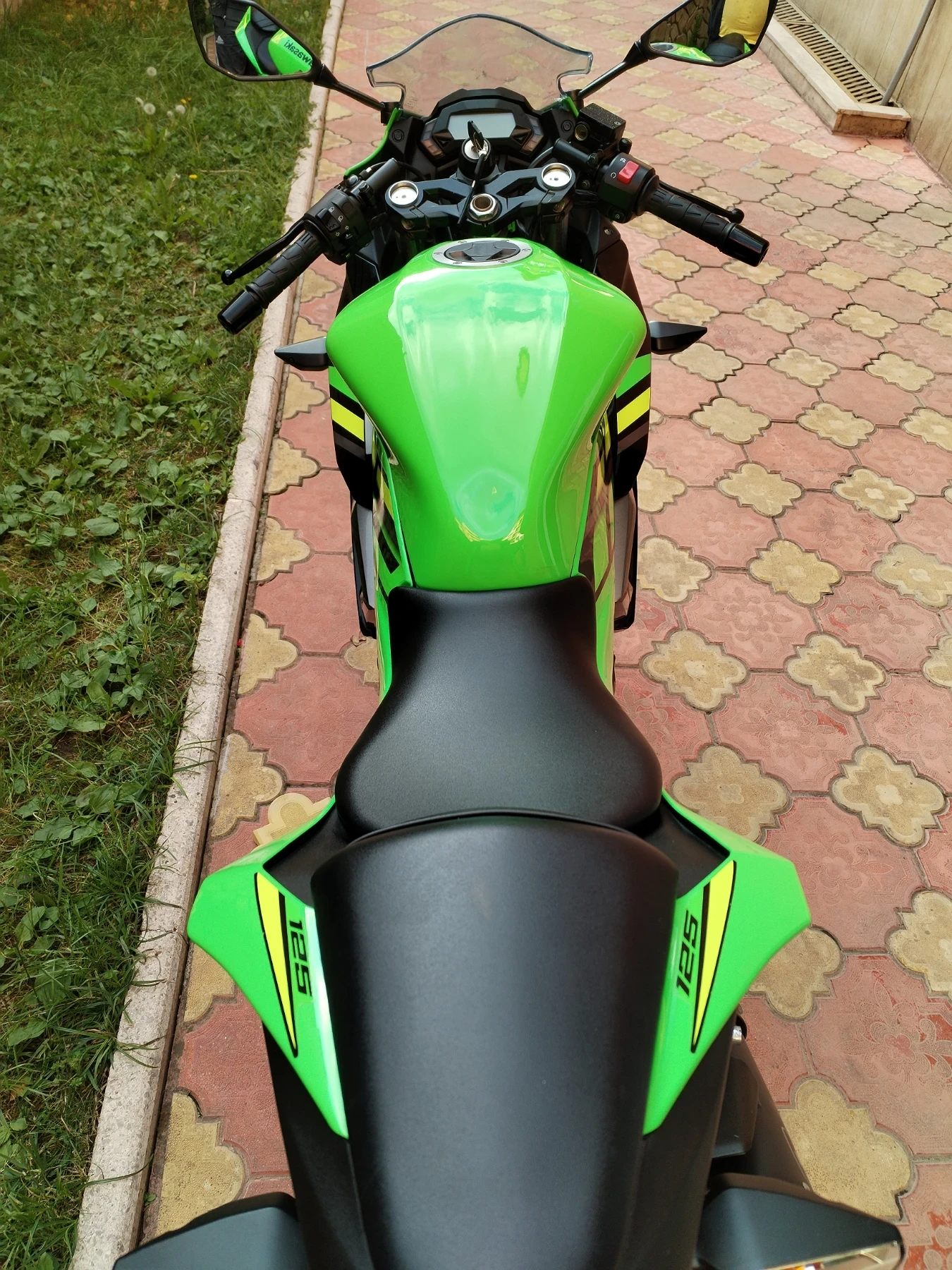Kawasaki Ninja 125i ABS 7000КМ. НОВ!!! - изображение 9