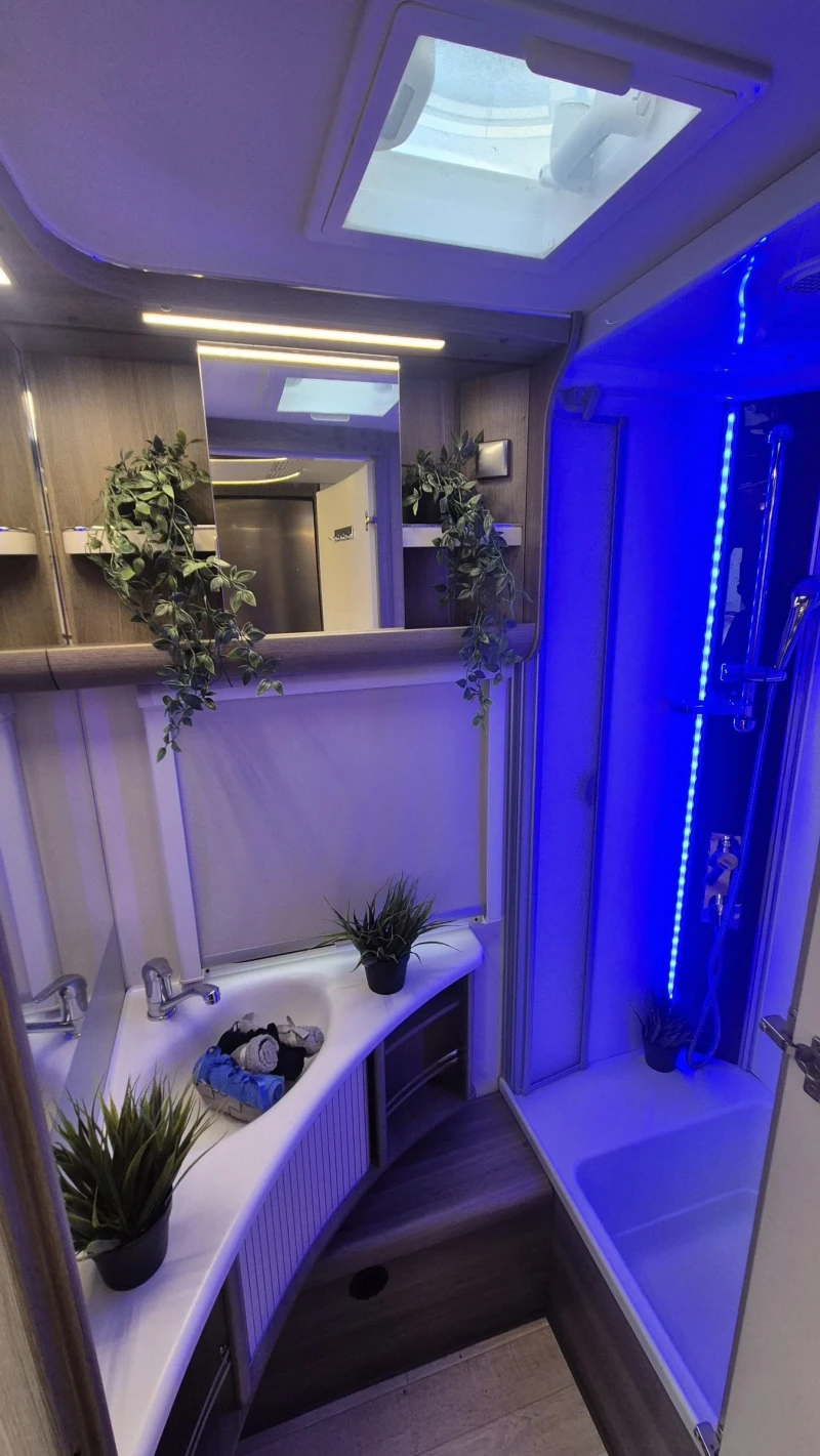 Каравана Fendt BIJOU CHROM, снимка 17 - Каравани и кемпери - 52236155