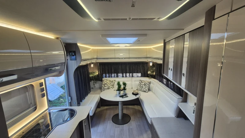 Каравана Fendt BIJOU CHROM, снимка 8 - Каравани и кемпери - 52236155