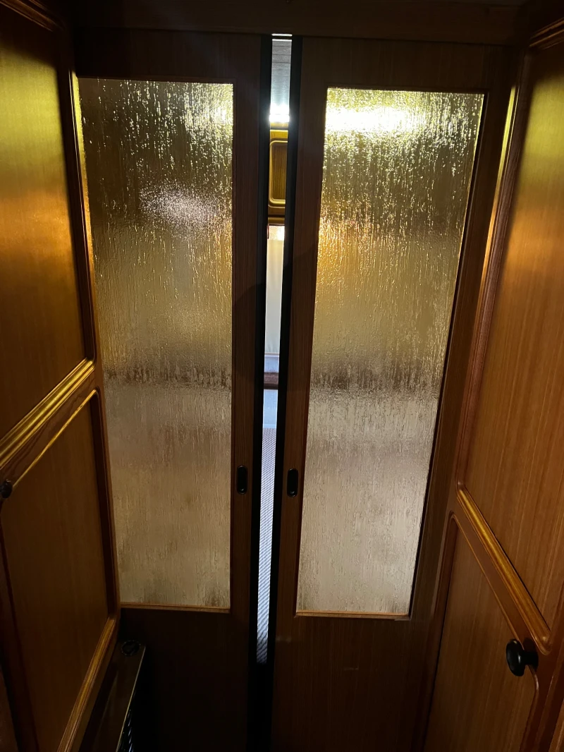 Каравана Hobby De Luxe 495, снимка 13 - Каравани и кемпери - 52431815