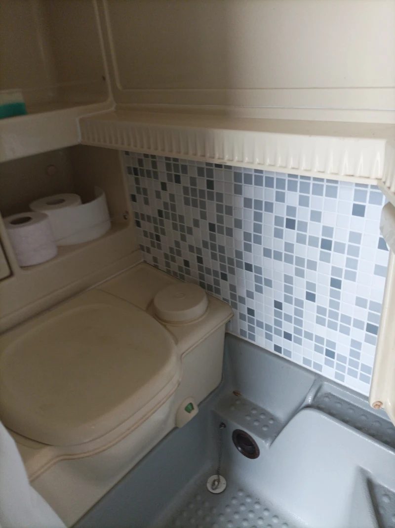 Каравана Hobby clasic, снимка 16 - Каравани и кемпери - 52511101