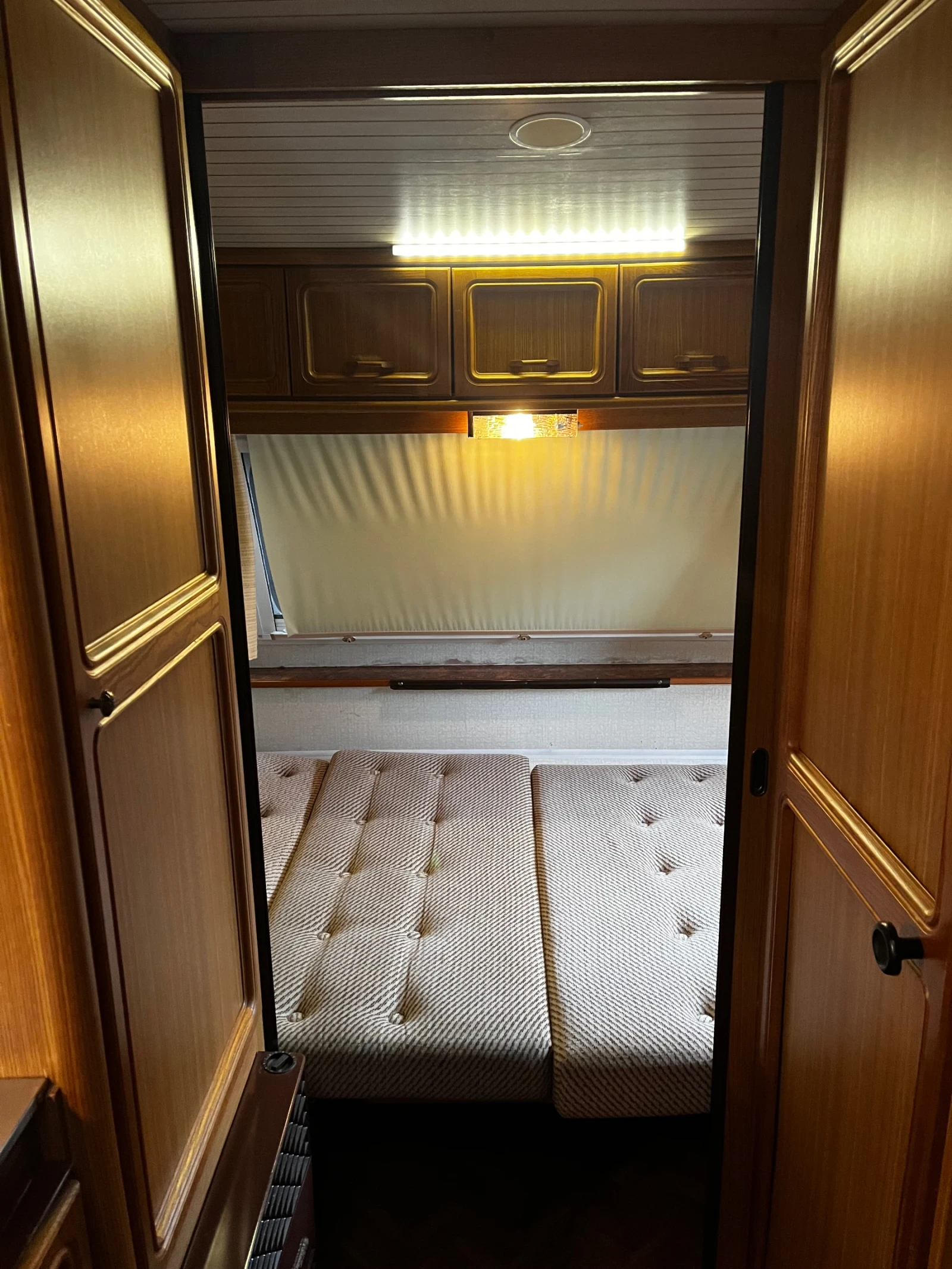 Каравана Hobby De Luxe 495 - изображение 10