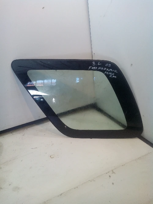 Стъкло задно ляво багажник Форд Маверик комби
