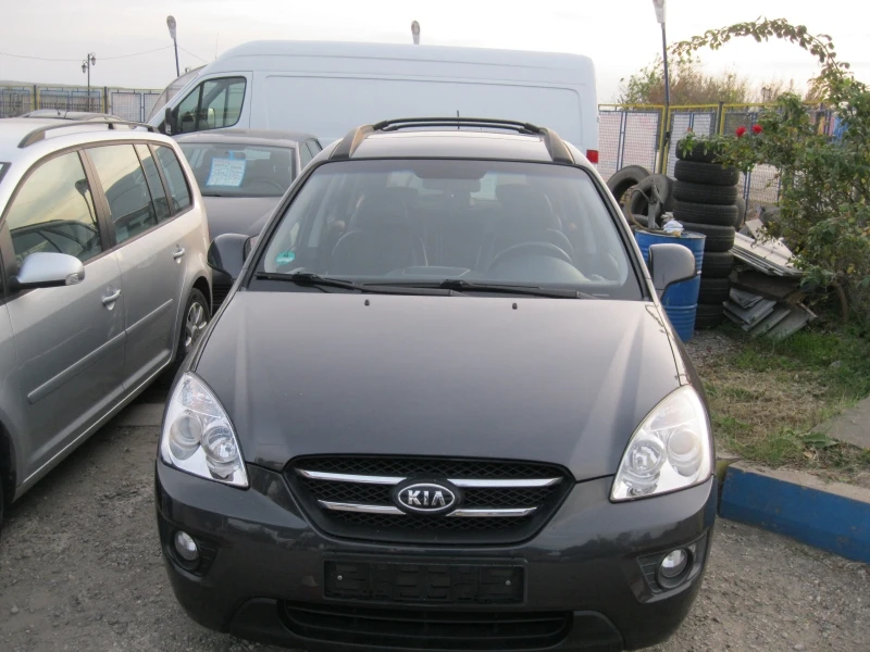 Kia Carens 2,0 140 кс , снимка 13 - Автомобили и джипове - 38320805