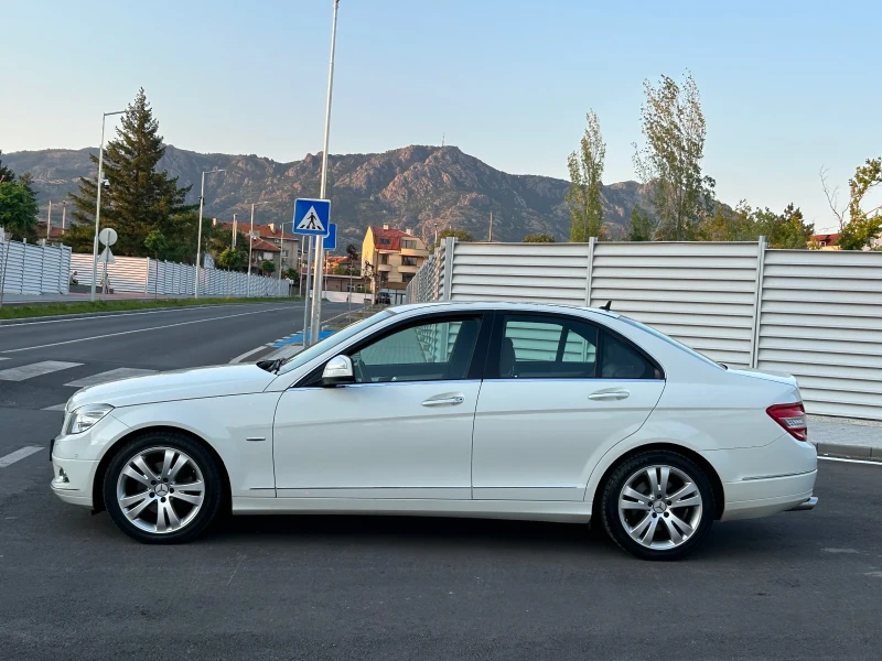 Mercedes-Benz C 200 Kompressor Keyless- Топ Пълна Сервизна История , снимка 3 - Автомобили и джипове - 46921713