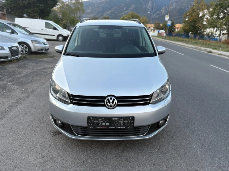 VW Touran Подгрев, Темпомат, Парктроник, Нави, снимка 3 - Автомобили и джипове - 47373297