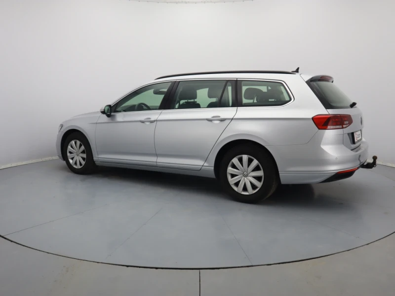 VW Passat, снимка 7 - Автомобили и джипове - 48380894