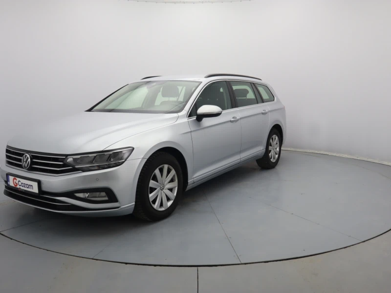 VW Passat, снимка 1 - Автомобили и джипове - 48380894