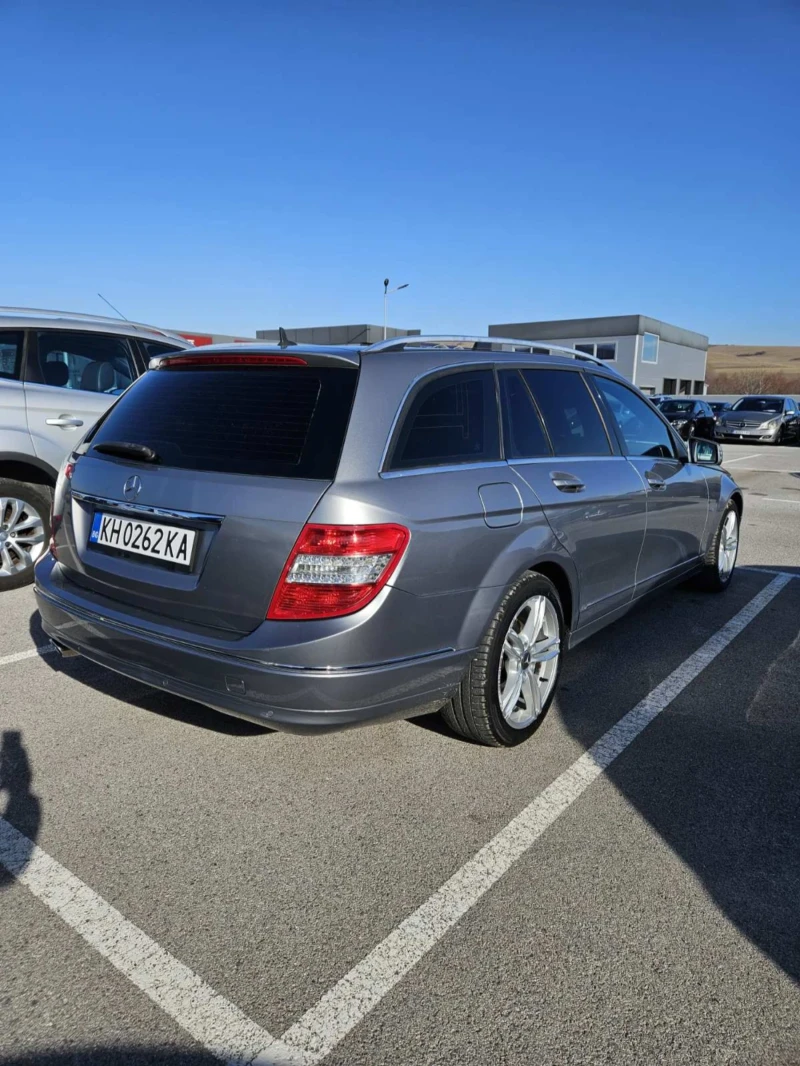 Mercedes-Benz C 220, снимка 4 - Автомобили и джипове - 48416329