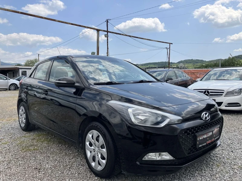 Hyundai I20, снимка 2 - Автомобили и джипове - 50755563