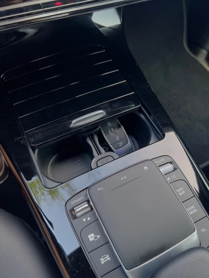 Mercedes-Benz CLA 250 e 4Matic Coupе Plug-in-Hybrid - в гаранция!, снимка 11 - Автомобили и джипове - 51528815