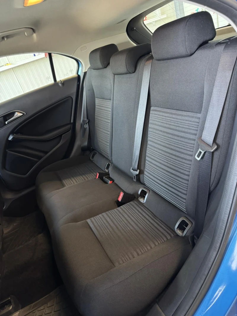 Mercedes-Benz A 160 CDI , снимка 14 - Автомобили и джипове - 51596890