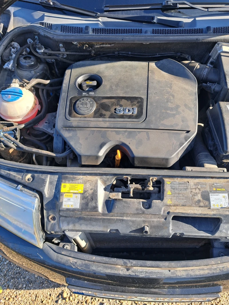 Skoda Fabia, снимка 8 - Автомобили и джипове - 52434463