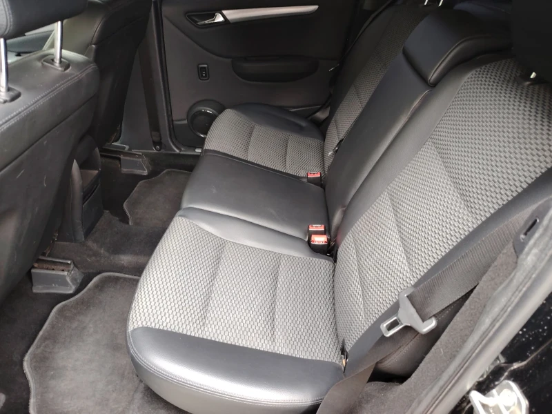 Mercedes-Benz B 200 CDI, снимка 14 - Автомобили и джипове - 52851683