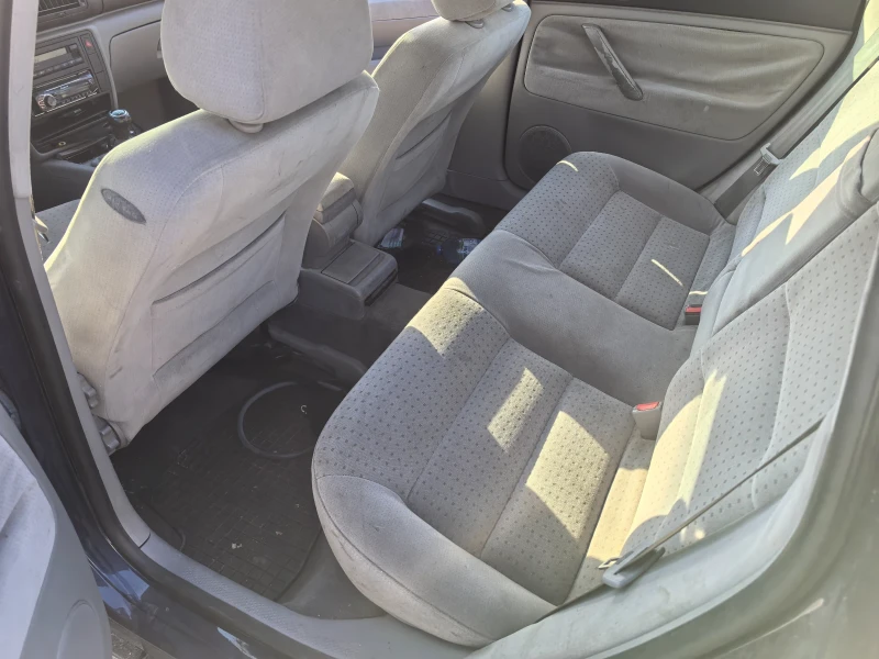 VW Passat, снимка 7 - Автомобили и джипове - 52858835