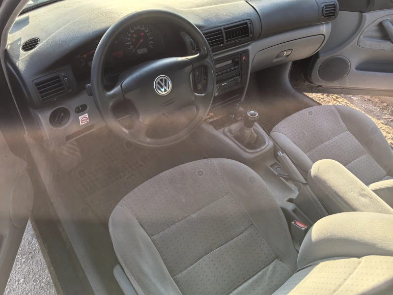 VW Passat, снимка 6 - Автомобили и джипове - 52858835