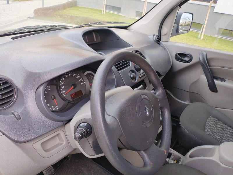 Renault Kangoo 1.5 DCI DIESEL 75HP КЛИМА УНИКАТ , снимка 9 - Автомобили и джипове - 53010787